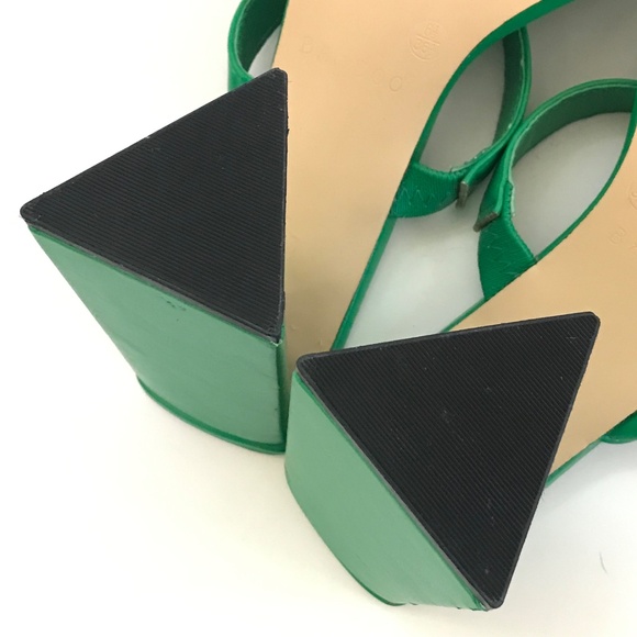 BAMBOO Premiere Slip On Triangle Heeled Mule Sandal Shoe Green Women’s Size 6.5 - Picture 12 of 16